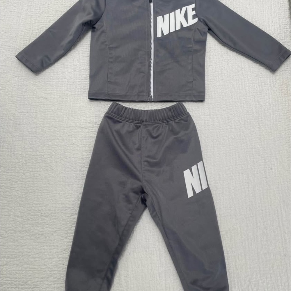 Nike Athletic Sets (2)